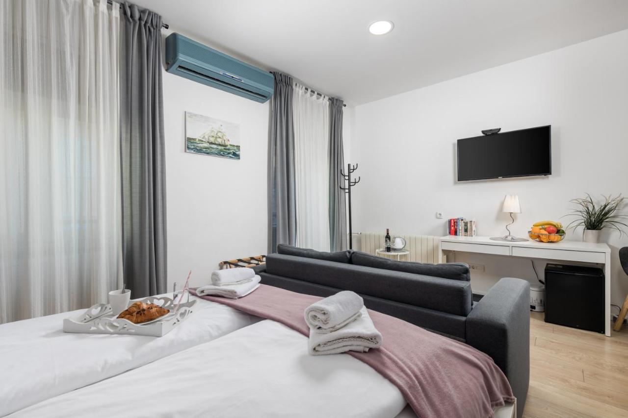 Delta Rooms Rijeka Exterior foto
